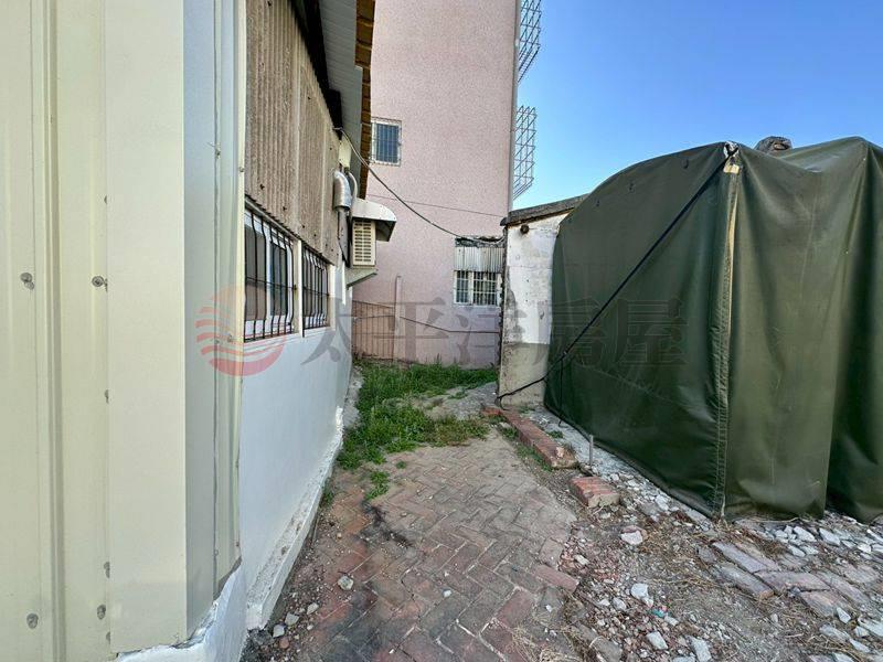 和平街大地坪鐵皮屋,台南市佳里區和平街