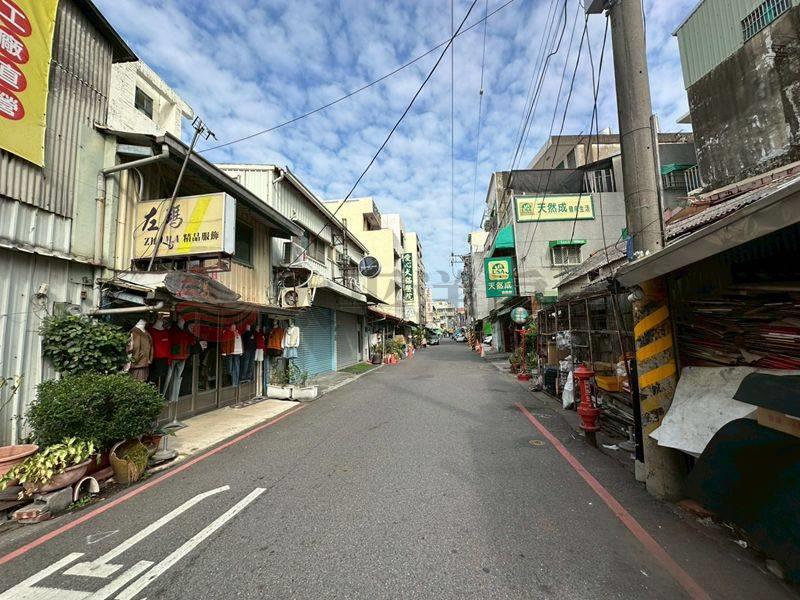 新生路好熱鬧店面