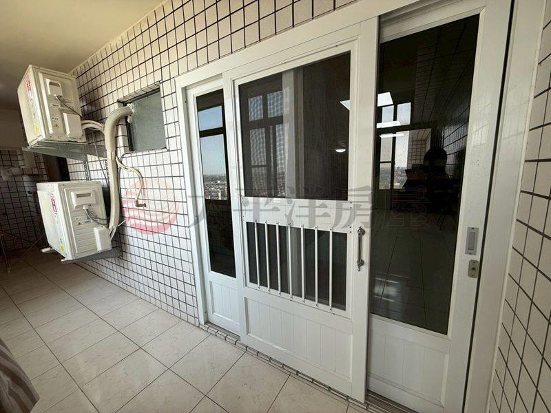 佳里宏瑋大樓大三房+平車,台南市佳里區安西路