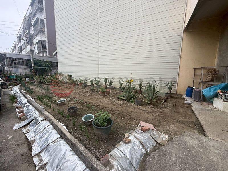 佳里佳北路角窗透天+大空地(有花園),台南市佳里區佳北路