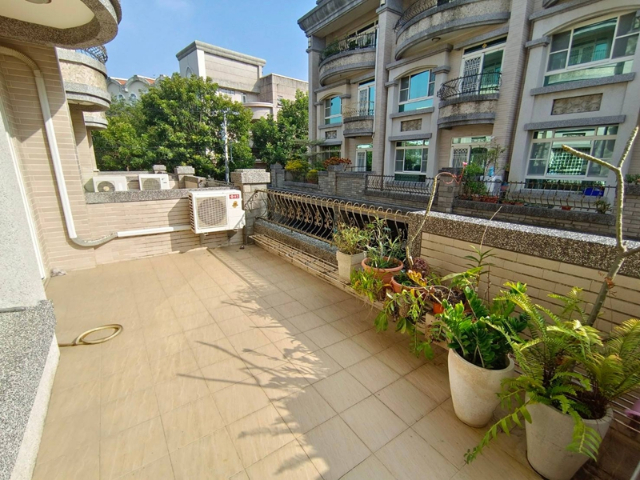 信義國小旁車墅,台南市佳里區信義一街