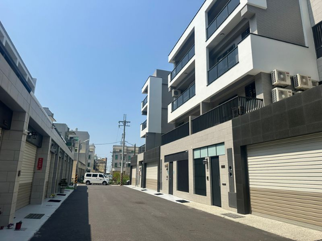 佳里輕屋齡邊間透天,台南市佳里區成功路