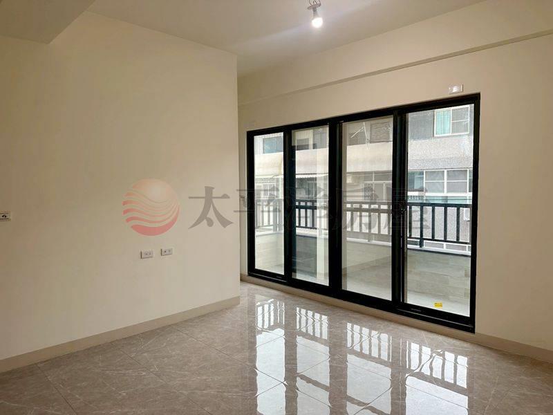 佳里全新電梯双車別墅,台南市佳里區自由街