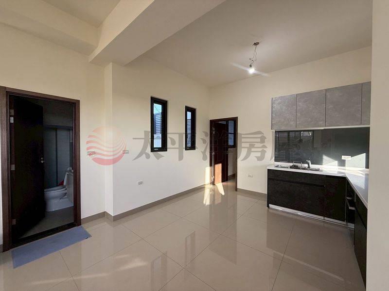 佳里齊家大面寬美車墅(B),台南市佳里區