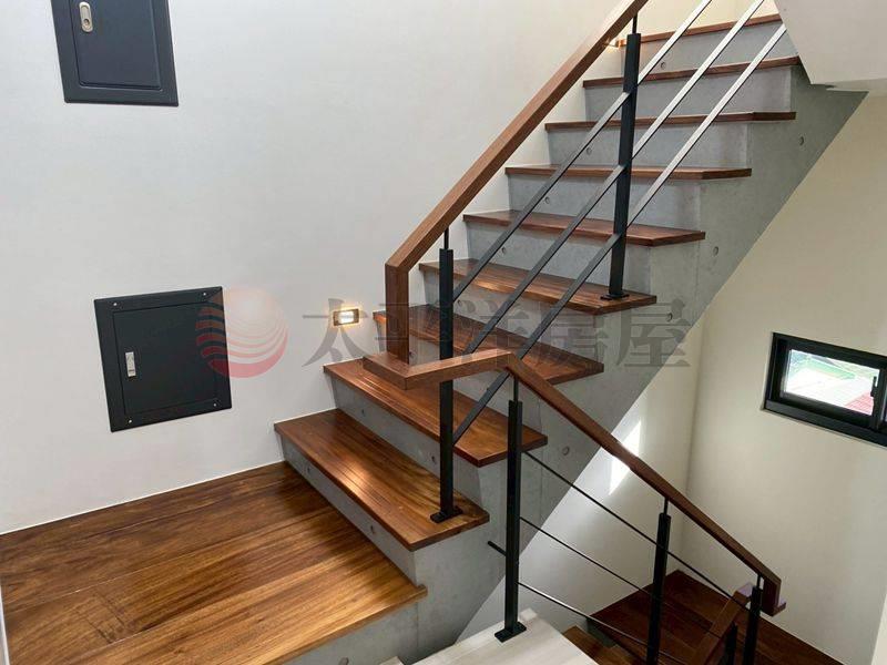 佳里精品電梯豪邸,台南市佳里區鎮山街