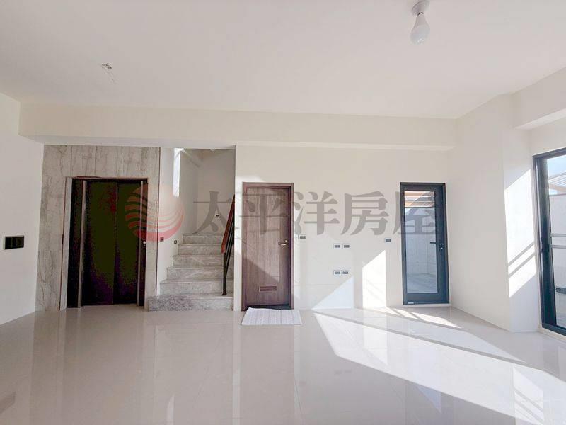 佳里都心旗艦豪墅,台南市佳里區鎮山街