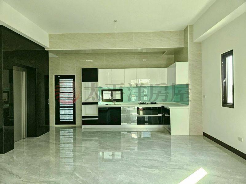 吉祥如意9 佳里三角窗電梯優質透天(B),台南市佳里區光復路