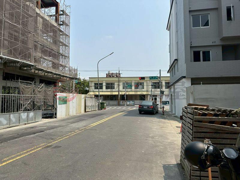 仁愛國小旁精裝車墅,台南市佳里區祥和五街