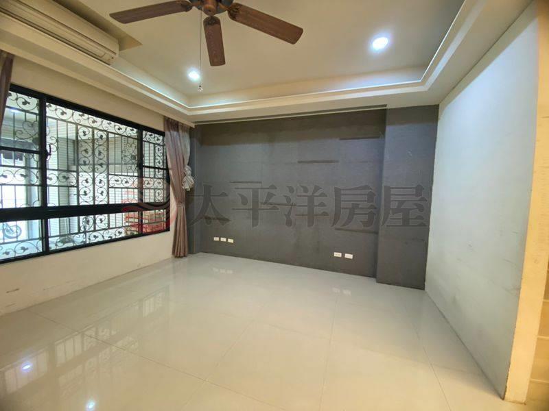 仁愛國小旁精裝車墅,台南市佳里區祥和五街