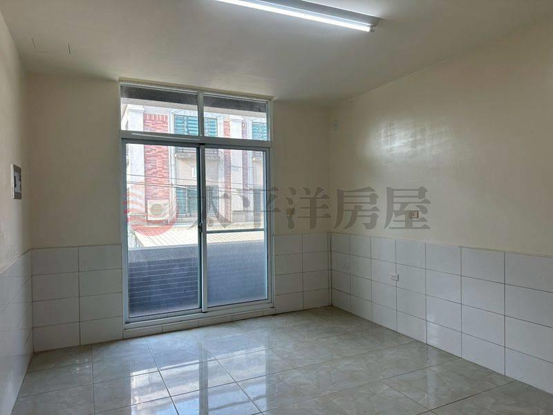 歸仁買透天送25坪建地,台南市歸仁區和順路一段