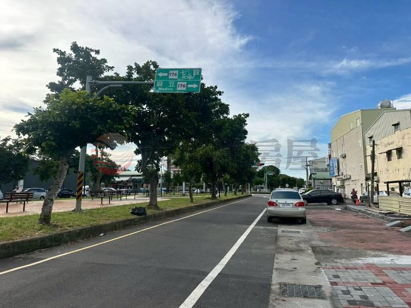 佳里公園大道旁透天,台南市佳里區公園路