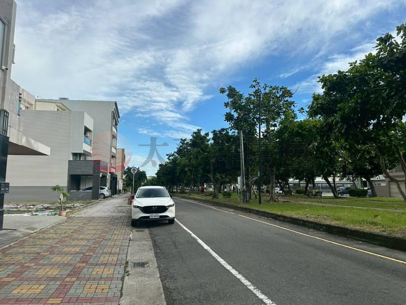 佳里公園大道旁透天,台南市佳里區公園路